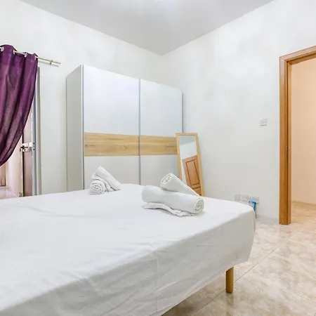Charming 2br With Cosy Balcony In Marsascala By 360 Estates Marsaskala