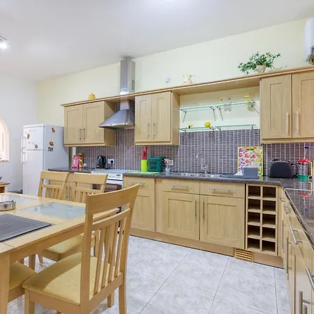 Charming 2br With Cosy Balcony In Marsascala By 360 Estates