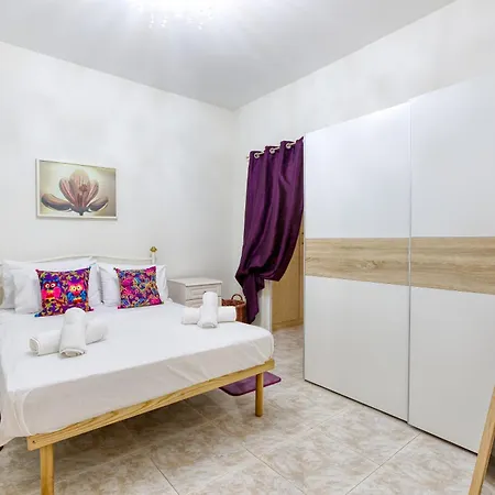 Daire Charming 2br With Cosy Balcony In Marsascala By 360 Estates *